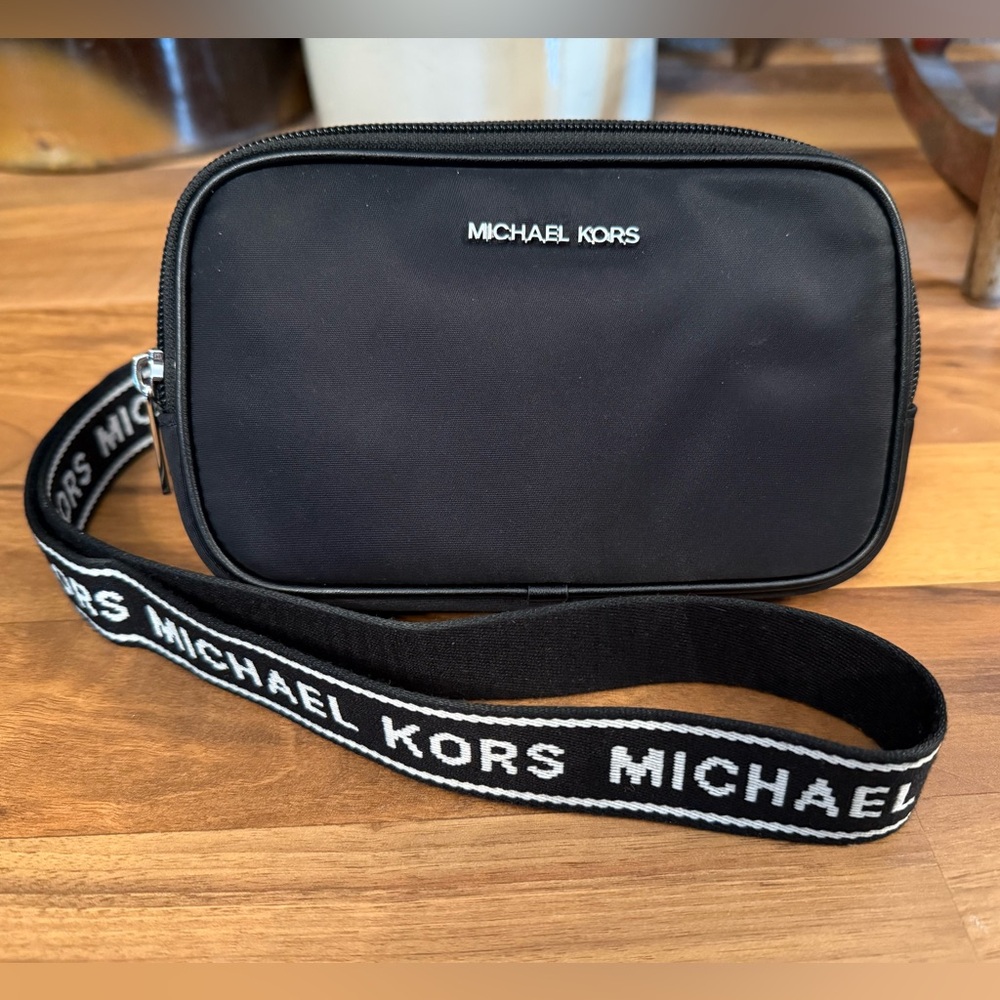 Michael Kors Khai Small Nylon Sling Pack Side Bag Crossbody Black Logo MK